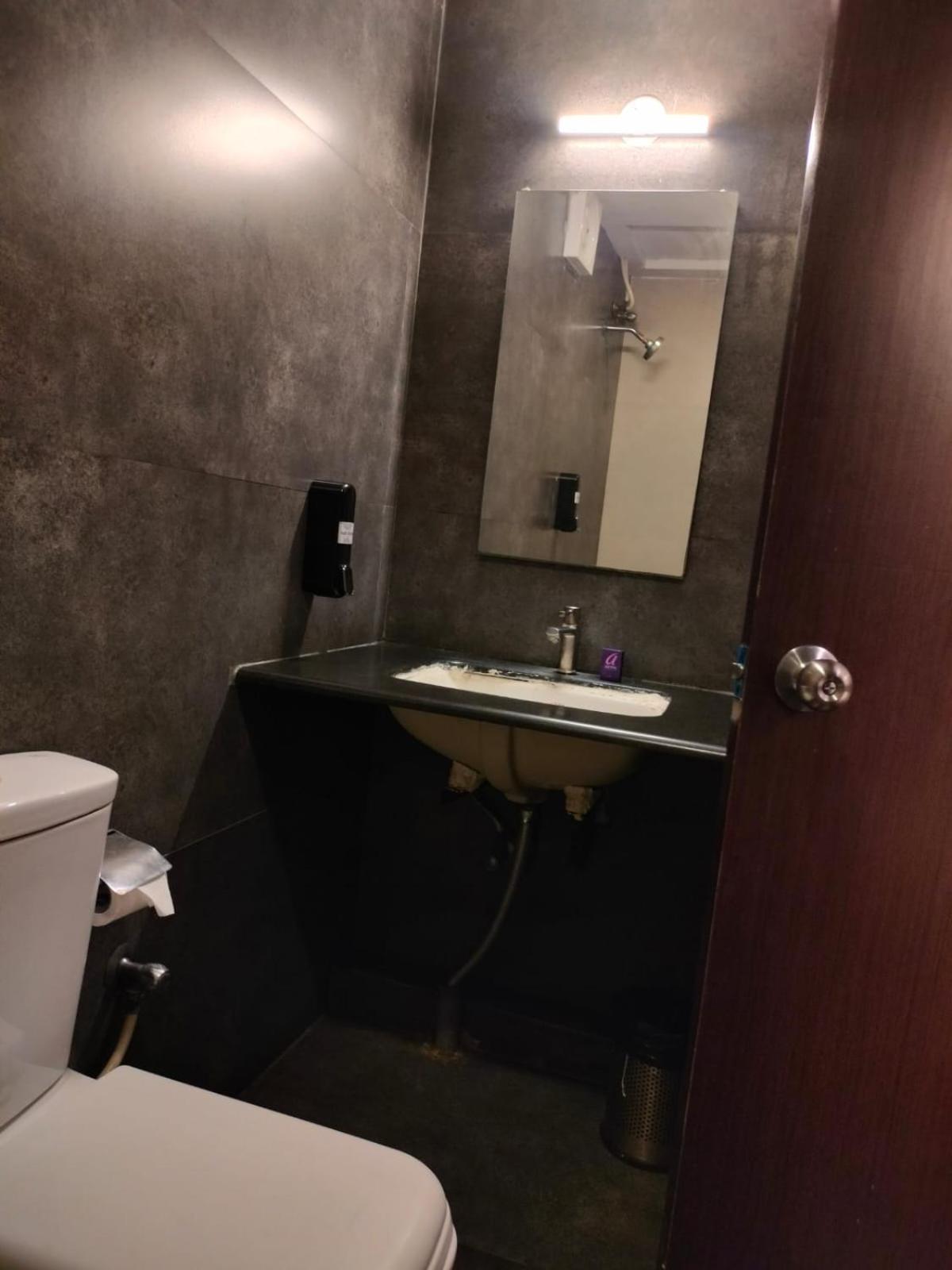 Astra Hotels & Suites - Hsr Layout Sector 1, Near Ecospace Bellandur Бангалор Екстериор снимка