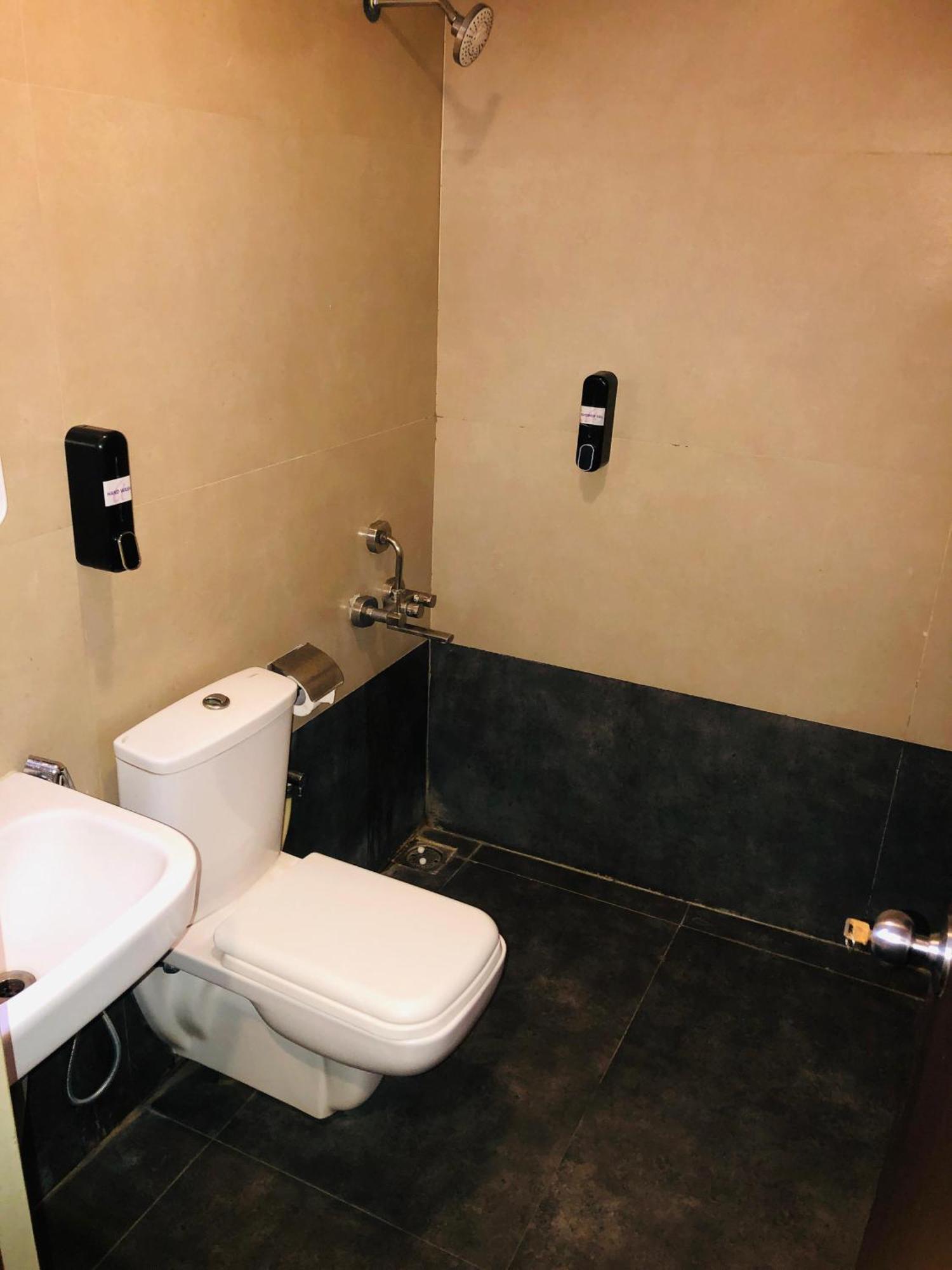 Astra Hotels & Suites - Hsr Layout Sector 1, Near Ecospace Bellandur Бангалор Екстериор снимка
